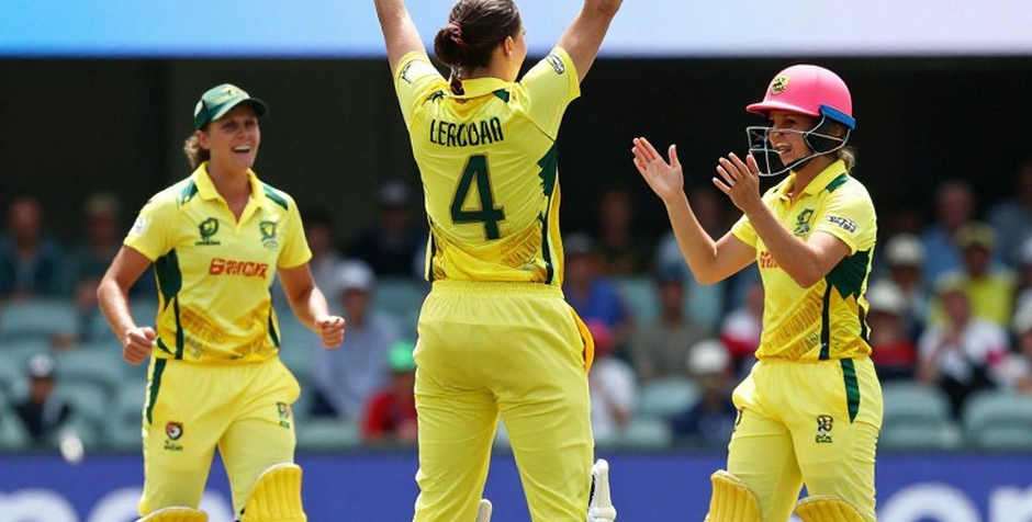 Doors Open, Tempo Shifts: The Clock of Money, Load and Men in Asian Cricket Doors Open, Tempo Shifts: The Clock of Money, Load and Men in Asian Cricket