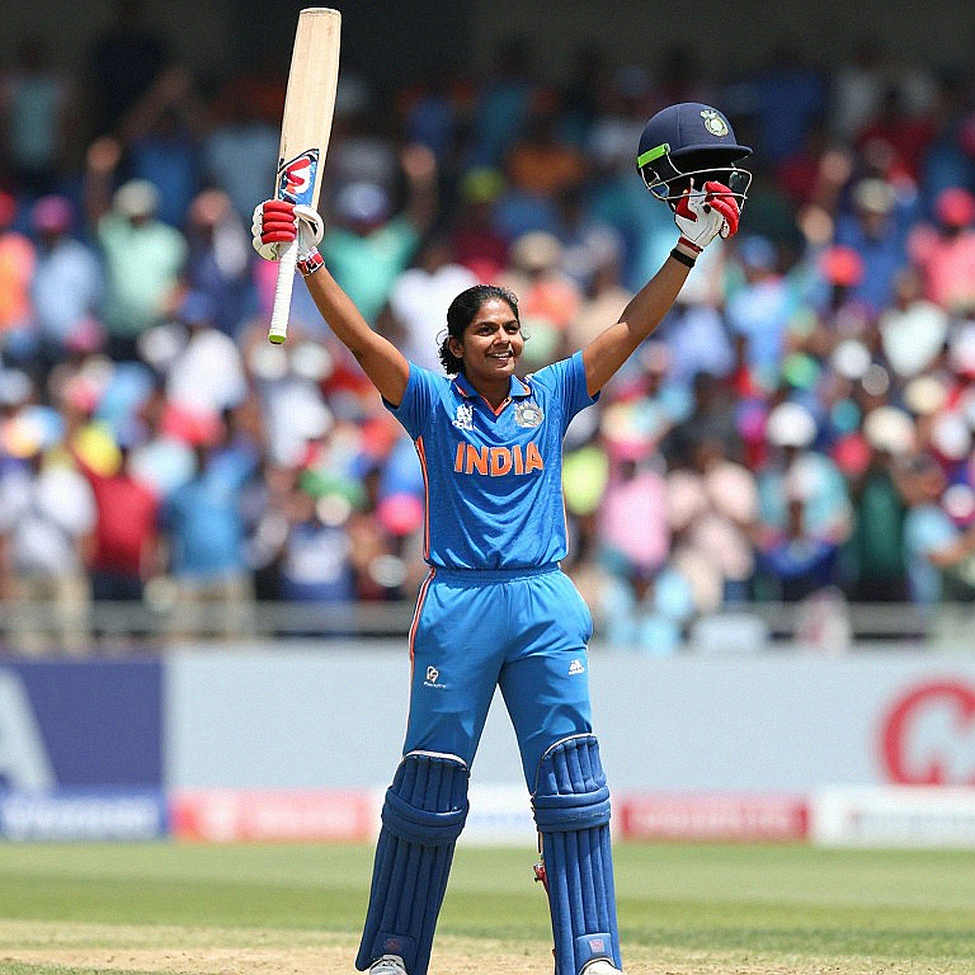 Gloves, Empty Calendars and a Young Woman's Unfinished Song: The Inner Map of Women's Cricket Gloves, Empty Calendars and a Young Woman's Unfinished Song: The Inner Map of Women's Cricket