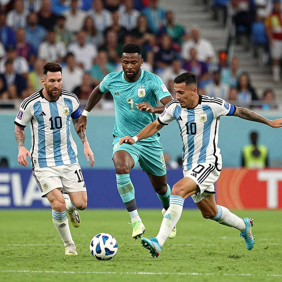 Davide Still Sees Kroos's Absence: The Lost Tempo Geometry of Real Madrid's Midfield Davide Still Sees Kroos's Absence: The Lost Tempo Geometry of Real Madrid's Midfield