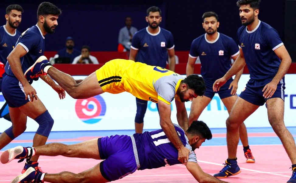 কমনওয়েলথ কাবাডি চ্যাম্পিয়নশিপ ২০২৬: লোগোর রঙে ঢাকা পড়ে যাওয়া ফাঁকা কোর্ট কমনওয়েলথ কাবাডি চ্যাম্পিয়নশিপ ২০২৬: লোগোর রঙে ঢাকা পড়ে যাওয়া ফাঁকা কোর্ট