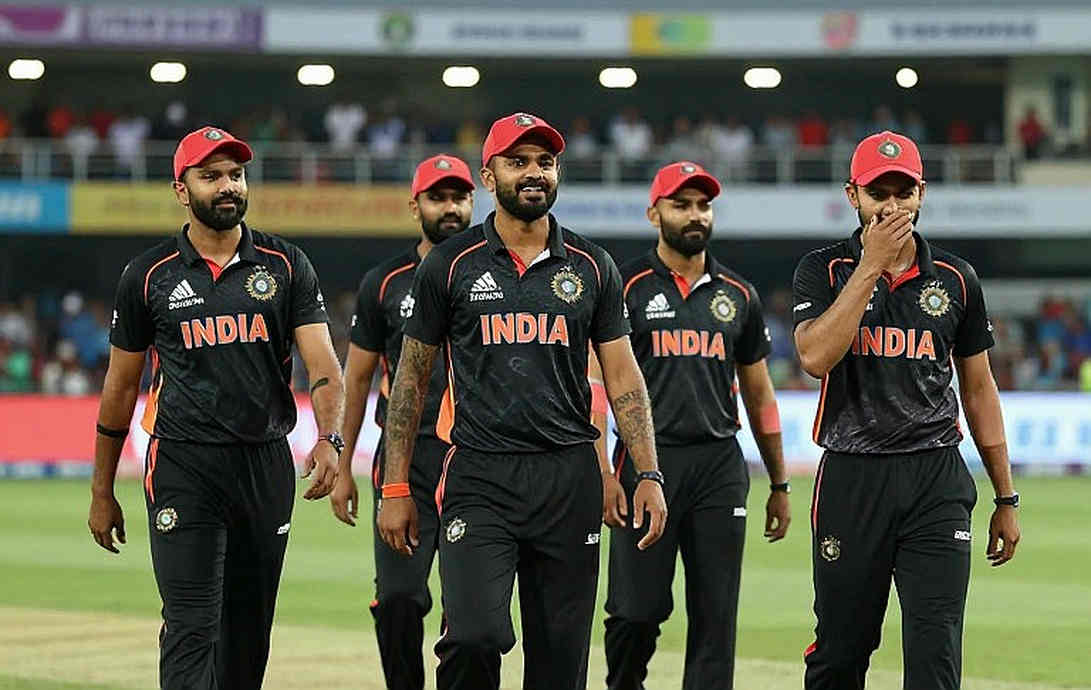 নতুন মাঠ, নতুন বল, পুরনো নমুনা: মুল্লানপুরে কাম্বোজের অভিষেক আসলে কী মাপে নতুন মাঠ, নতুন বল, পুরনো নমুনা: মুল্লানপুরে কাম্বোজের অভিষেক আসলে কী মাপে