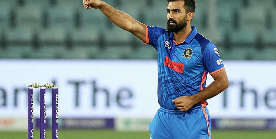 The Name That Wasn't on the List: Pakistan's Two-Captain Experiment and the Weight of One October